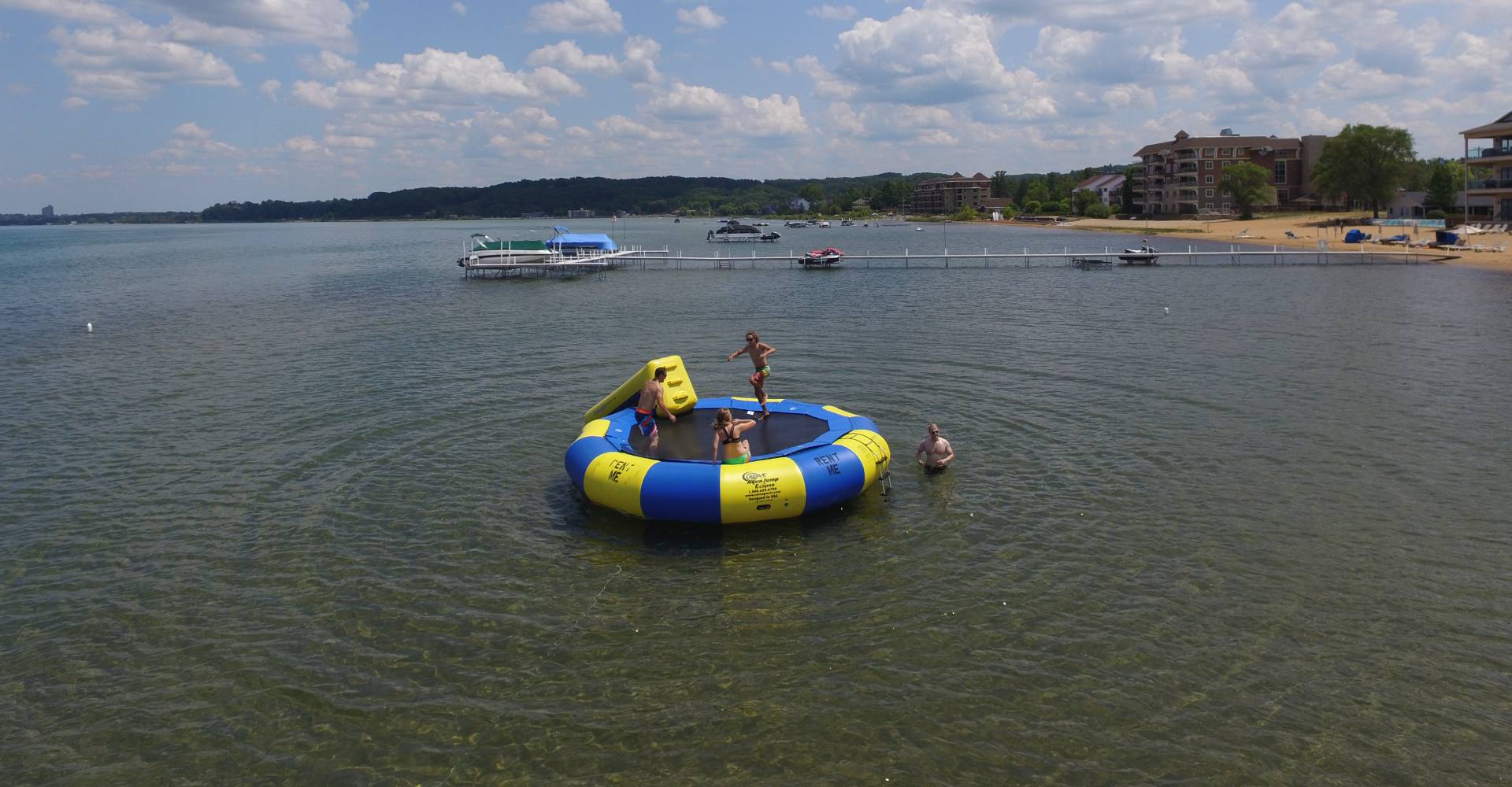WATER TRAMPOLINE